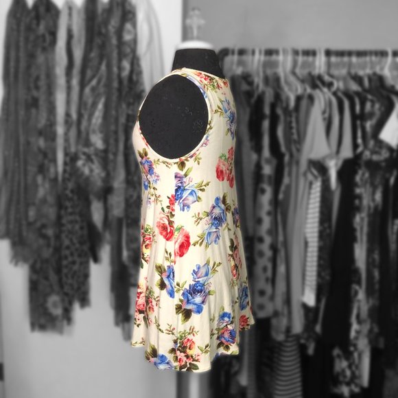 Floral Tunic Tank Top - Picture 2 of 2